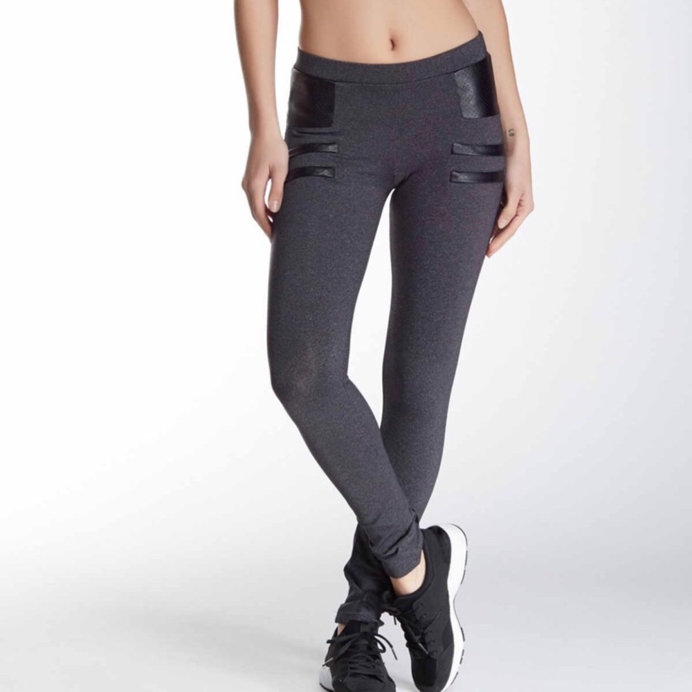 Solow Sport Leggings with Leather Trimmed Pockets